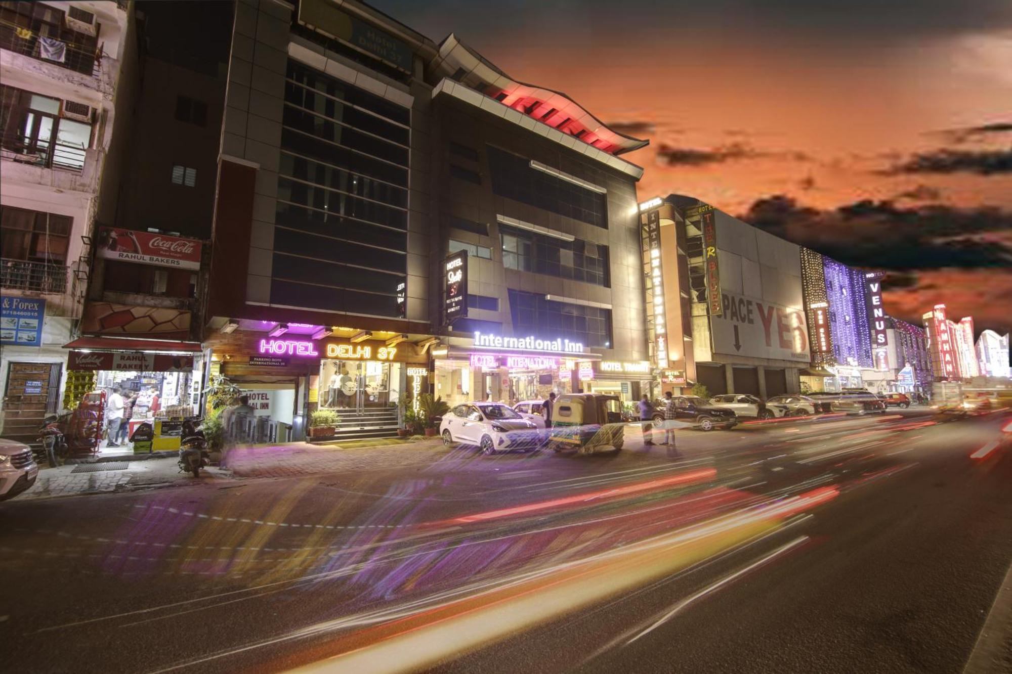 Hotel Delhi 37 By Star Group Near Delhi Airport New Delhi Bagian luar foto