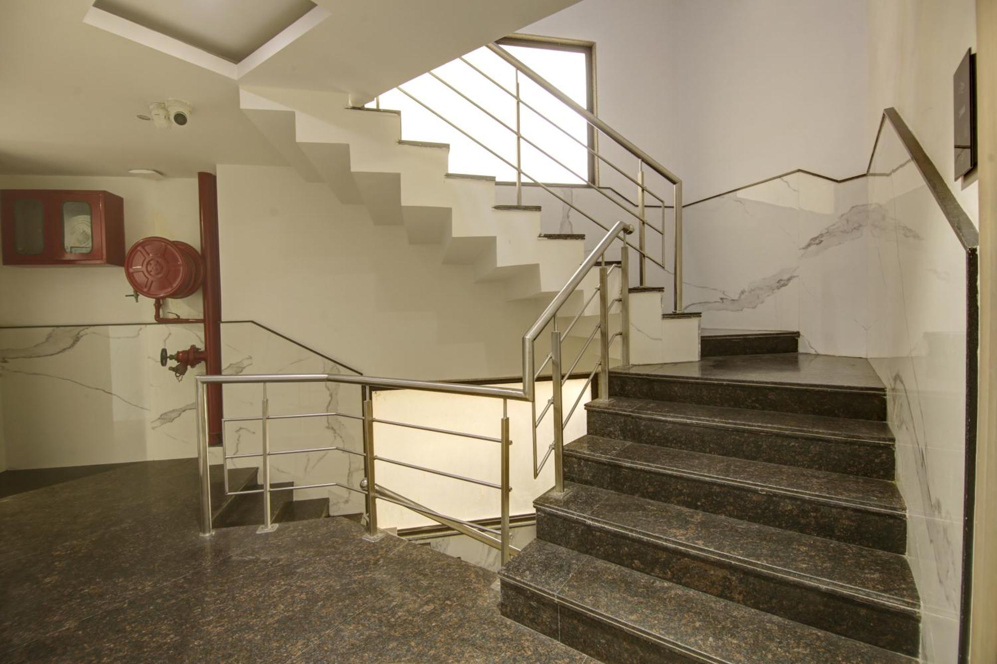 Hotel Delhi 37 By Star Group Near Delhi Airport New Delhi Bagian luar foto