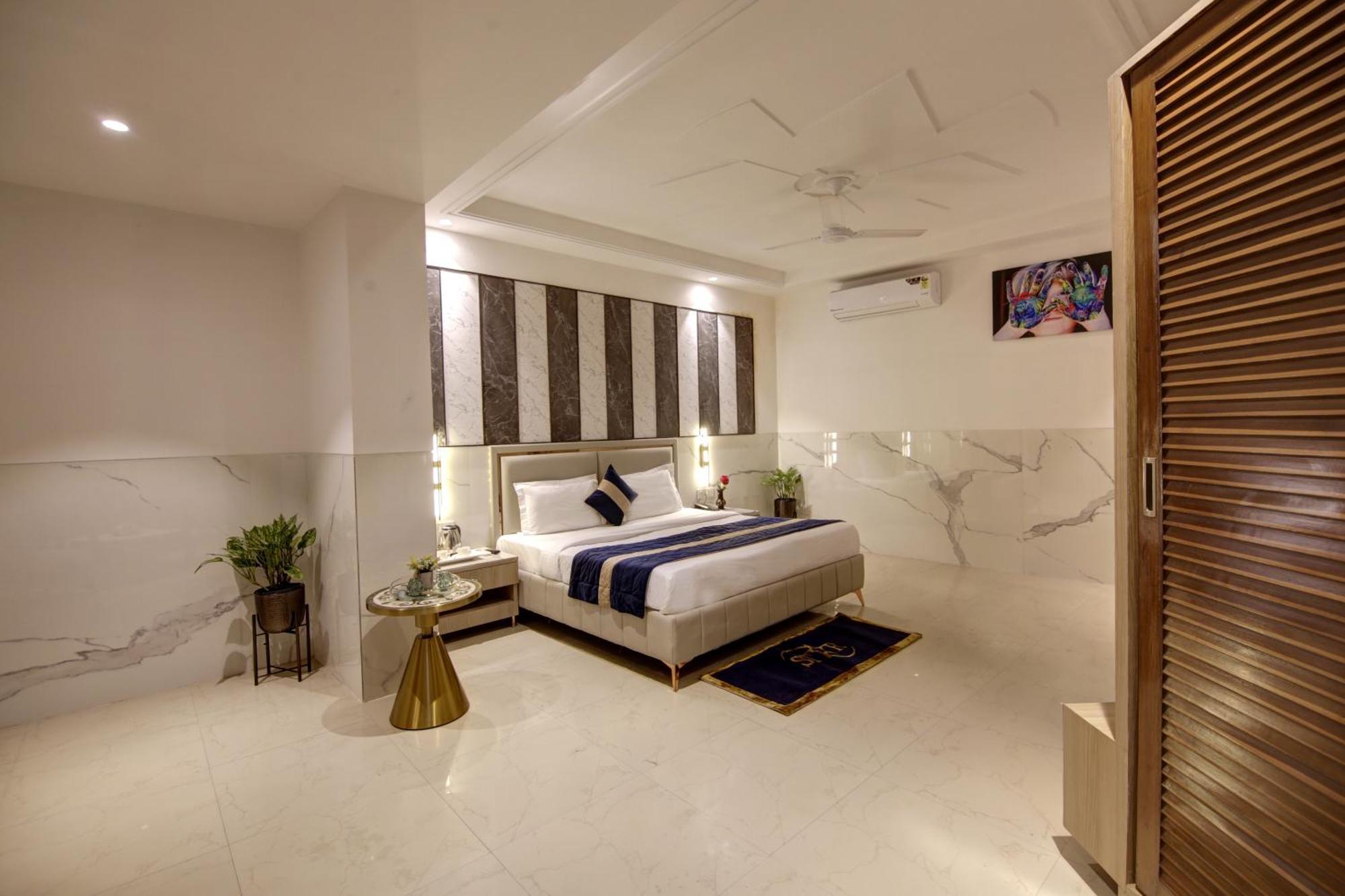 Hotel Delhi 37 By Star Group Near Delhi Airport New Delhi Bagian luar foto