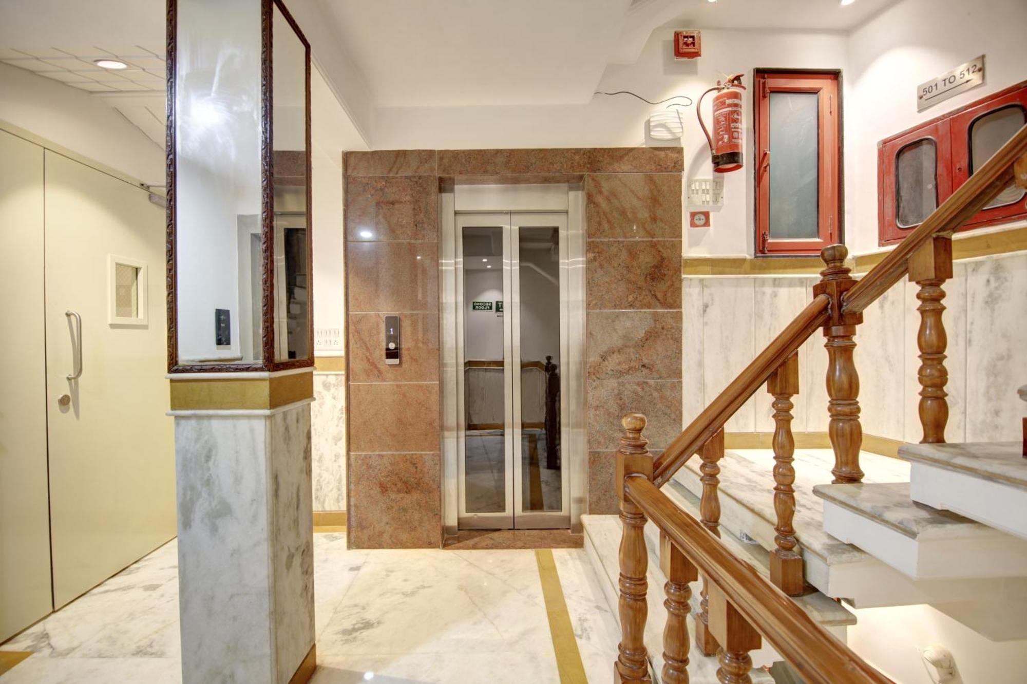 Hotel Delhi 37 By Star Group Near Delhi Airport New Delhi Bagian luar foto
