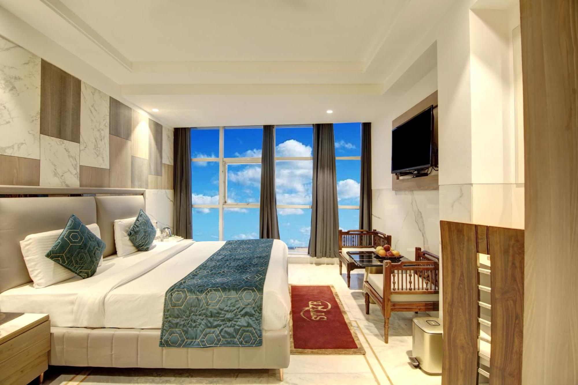 Hotel Delhi 37 By Star Group Near Delhi Airport New Delhi Bagian luar foto