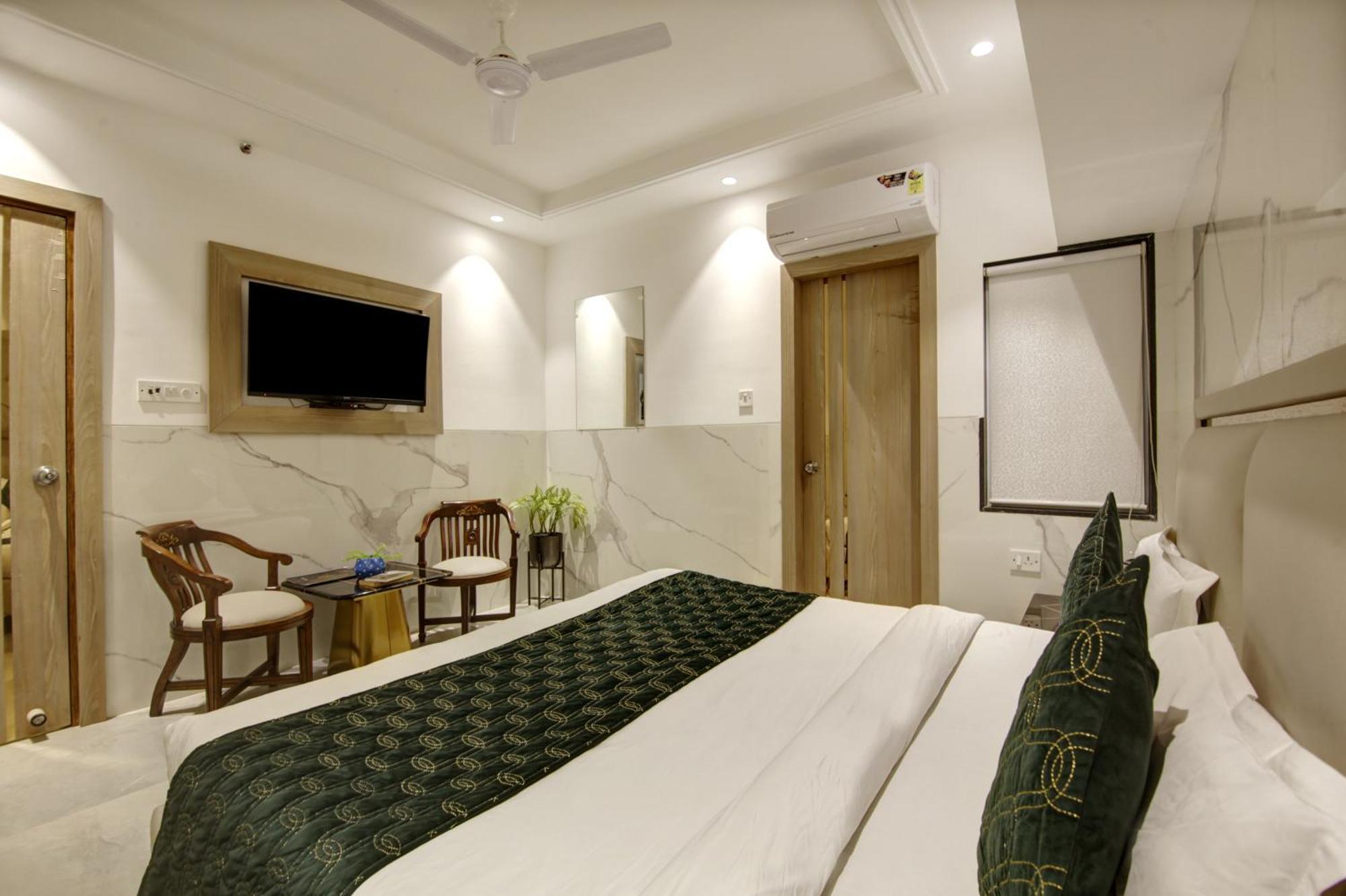 Hotel Delhi 37 By Star Group Near Delhi Airport New Delhi Bagian luar foto