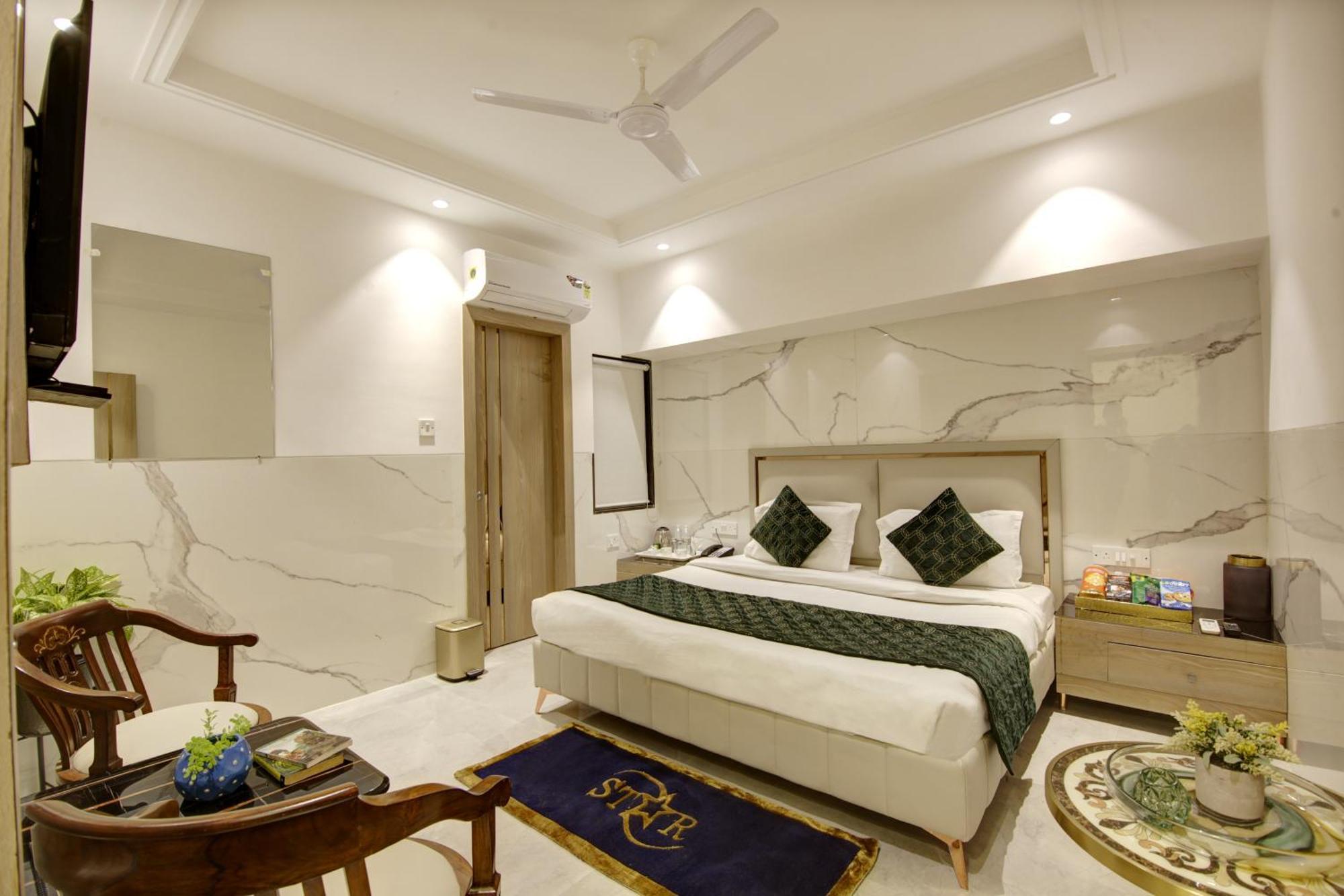 Hotel Delhi 37 By Star Group Near Delhi Airport New Delhi Bagian luar foto